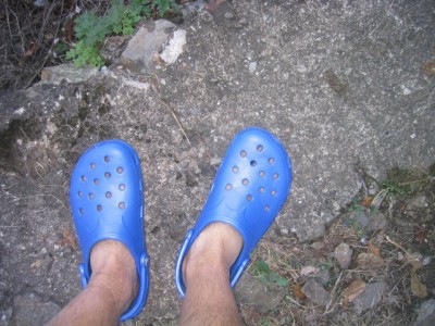 i hate my blue Crocs