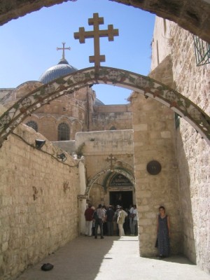 sara at one of the stations of the cross on the Via Dolorosa (#9, where Jesus fell the third time)