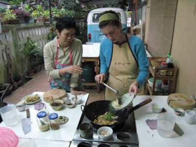 preparing pad Thai